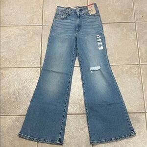 Levi's Women's Light Blue Ribcage Bell Jeans NWT